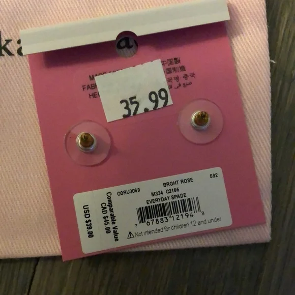 Kate Spade NWT everyday spade earrings♠️❤️🔥 - Picture 6 of 7